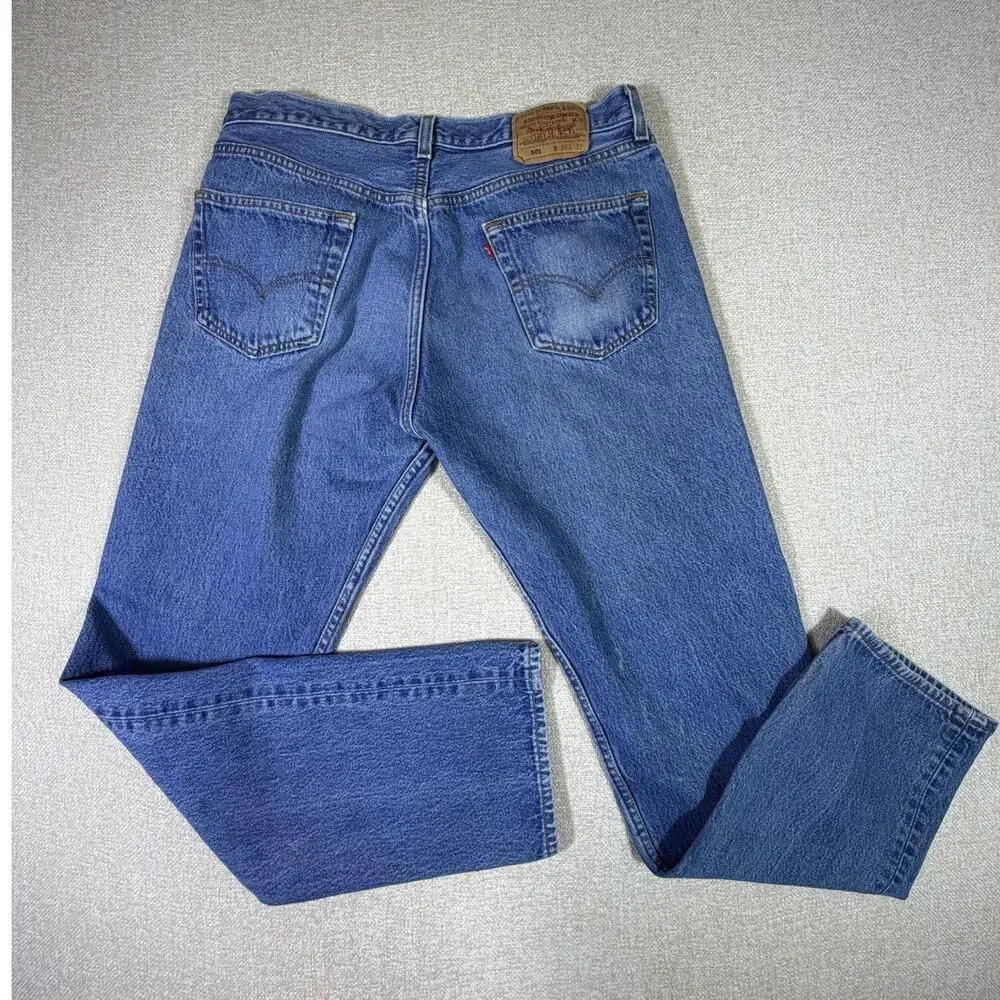 Vintage Levi’s 501 Men 36x32 Blue Button Fly 5 Pocket Denim Jeans Made in USA